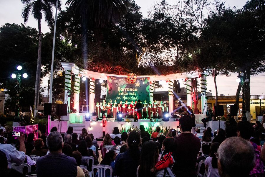 Coro Nacional de Niños brindó un espectáculo navideño en Barranco